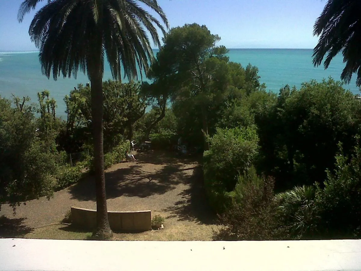 Monolocale In Villa Castiglioncello Apartmán